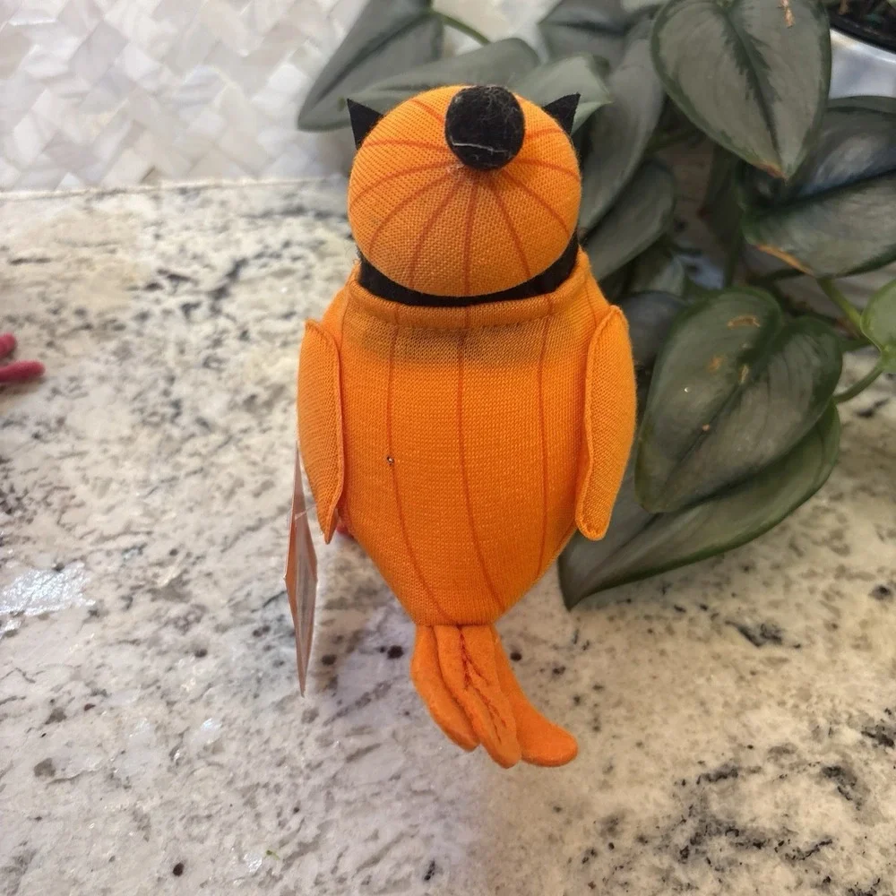 Target Hyde & EEK! Halloween Featherly Friends Set Of 7 Birds Holiday Decor